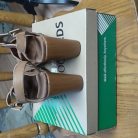 Sandals size 8.5 - Picture 5 of 10